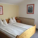 Bed & Breakfast Gastehaus Heidi 3*