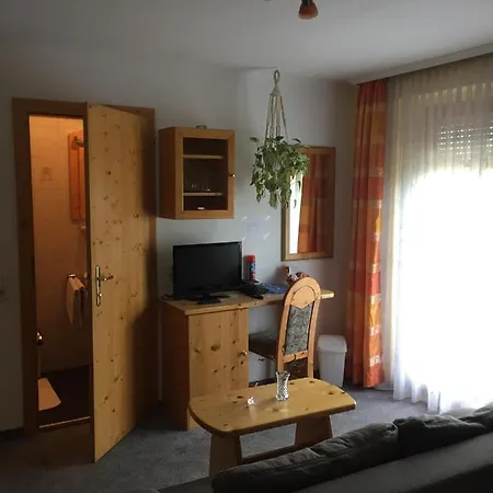 住宿加早餐酒店 海迪宾馆 瓦兹