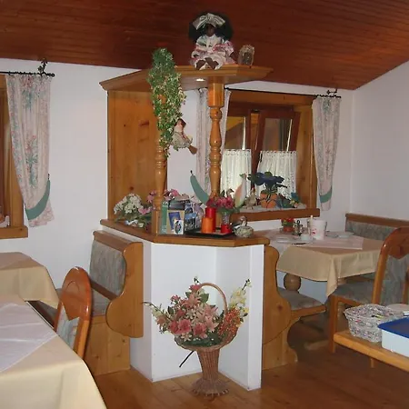 Gastehaus Heidi Bed & Breakfast