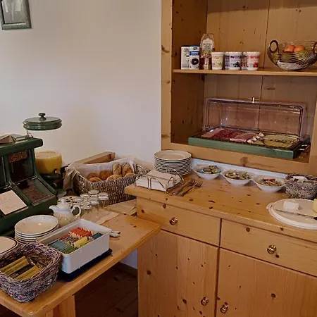 Gastehaus Heidi Bed & Breakfast