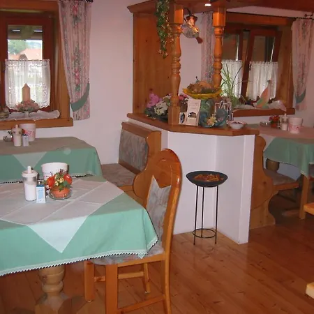 Gastehaus Heidi 3*