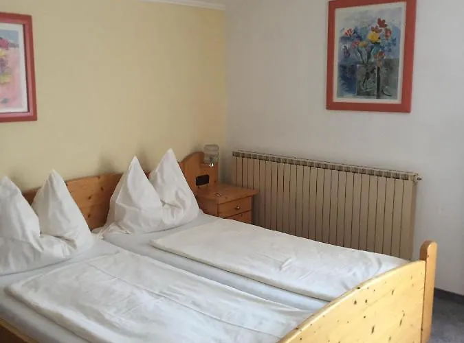 Bed & Breakfast Gastehaus Heidi 3*