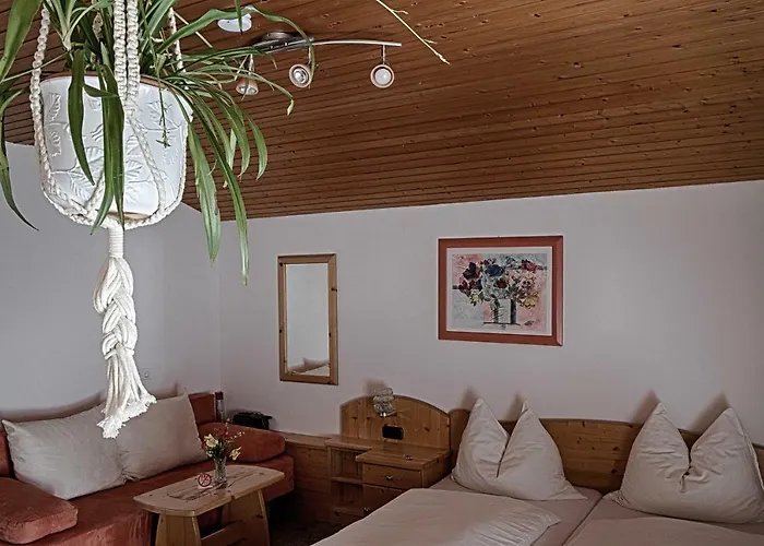 Bed & Breakfast Gastehaus Heidi 3*